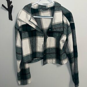 Cropped green plaid shacket